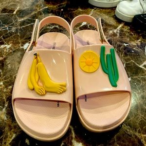 MINI MELISSA Pale Pink Cactus/Sun beach Sandals SCENTED Girls Size 12